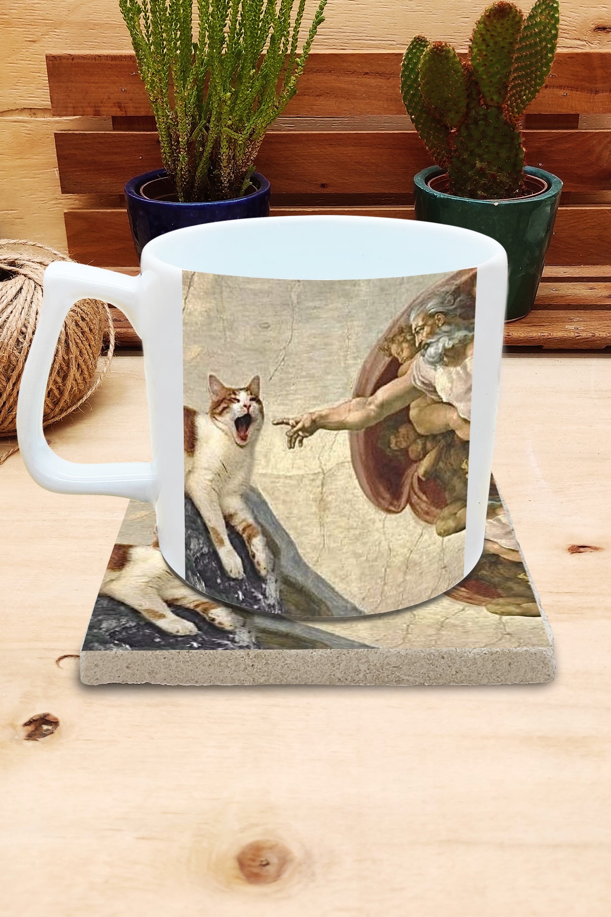 Kediler ve Sanat – Michelangelo Adem'in Yaratılışı (The Creation of Adam) Yelken Kulplu Kupa ve Bardak Altlığı Seti – görsel 2