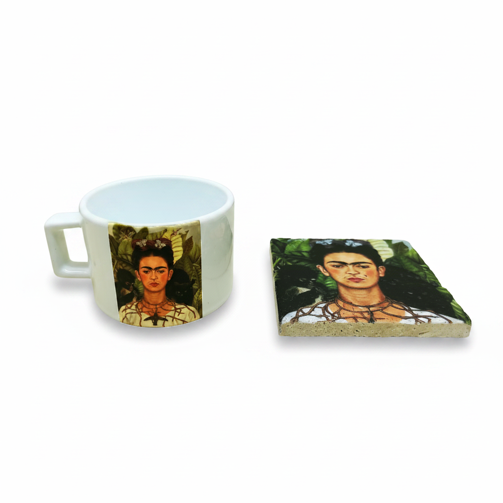 Frida Kahlo – Dikenli Kolyeli Otoportre (Self-Portrait with Thorn Necklace) Çay/Kahve Fincanı ve Bardak Altlığı Seti – görsel 3
