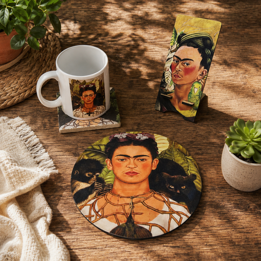 Frida Kahlo – Kupa, Bardak Altlığı, Mouse Pad ve Telefon Standı Seti – görsel 2