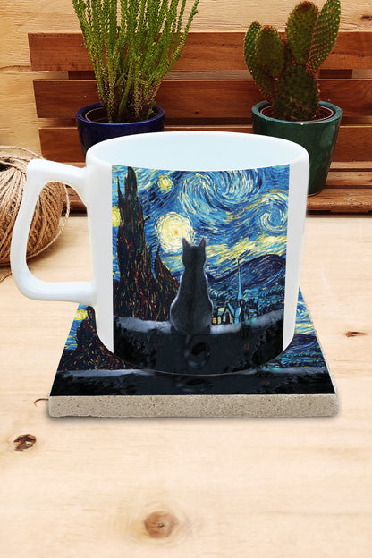 Kediler ve Sanat – Geceyi Seyreden Kedi, Van Gogh Yıldızlı Gece (The Starry Night) Yelken Kulplu Kupa ve Bardak Altlığı Seti – görsel 2