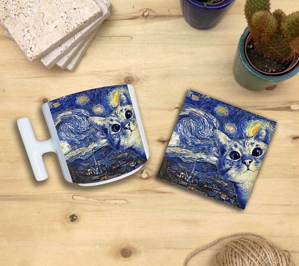 Kediler ve Sanat – Gökyüzündeki Beyaz Kedi, Van Gogh Yıldızlı Gece (The Starry Night) T Kulplu Kupa ve Bardak Altlığı Seti