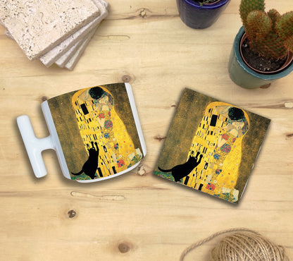 Kediler ve Sanat – Kara Kedi, Klimt Öpücük (The Kiss) T Kulplu Kupa ve Bardak Altlığı Seti