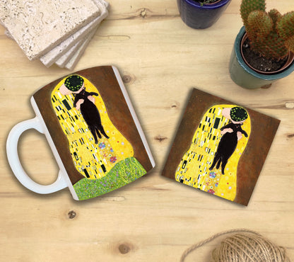 Kediler ve Sanat – Tırmanan Kara Kedi, Klimt Öpücük (The Kiss) Kupa ve Bardak Altlığı Seti
