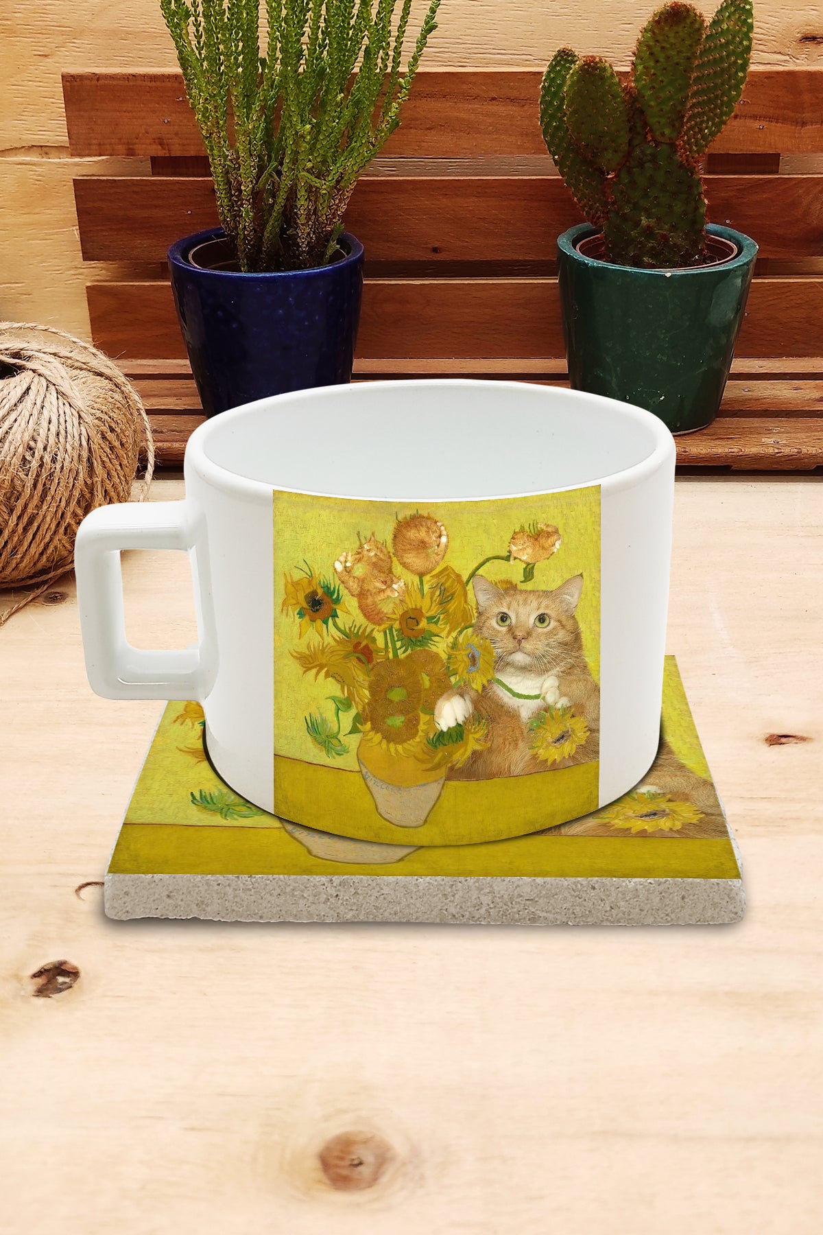 Kediler ve Sanat – Van Gogh Ayçiçekli Vazo (Vase with Sunflowers) Çay/Kahve Fincanı ve Bardak Altlığı Seti – görsel 2