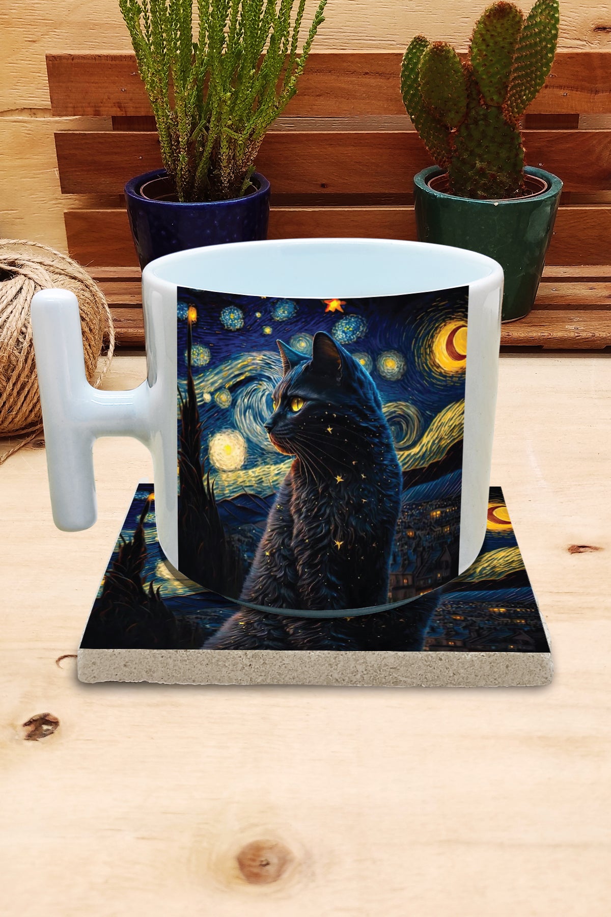 Kediler ve Sanat – Yıldızlı Kara Kedi, Van Gogh Yıldızlı Gece (The Starry Night) T Kulplu Kupa ve Bardak Altlığı Seti – görsel 2