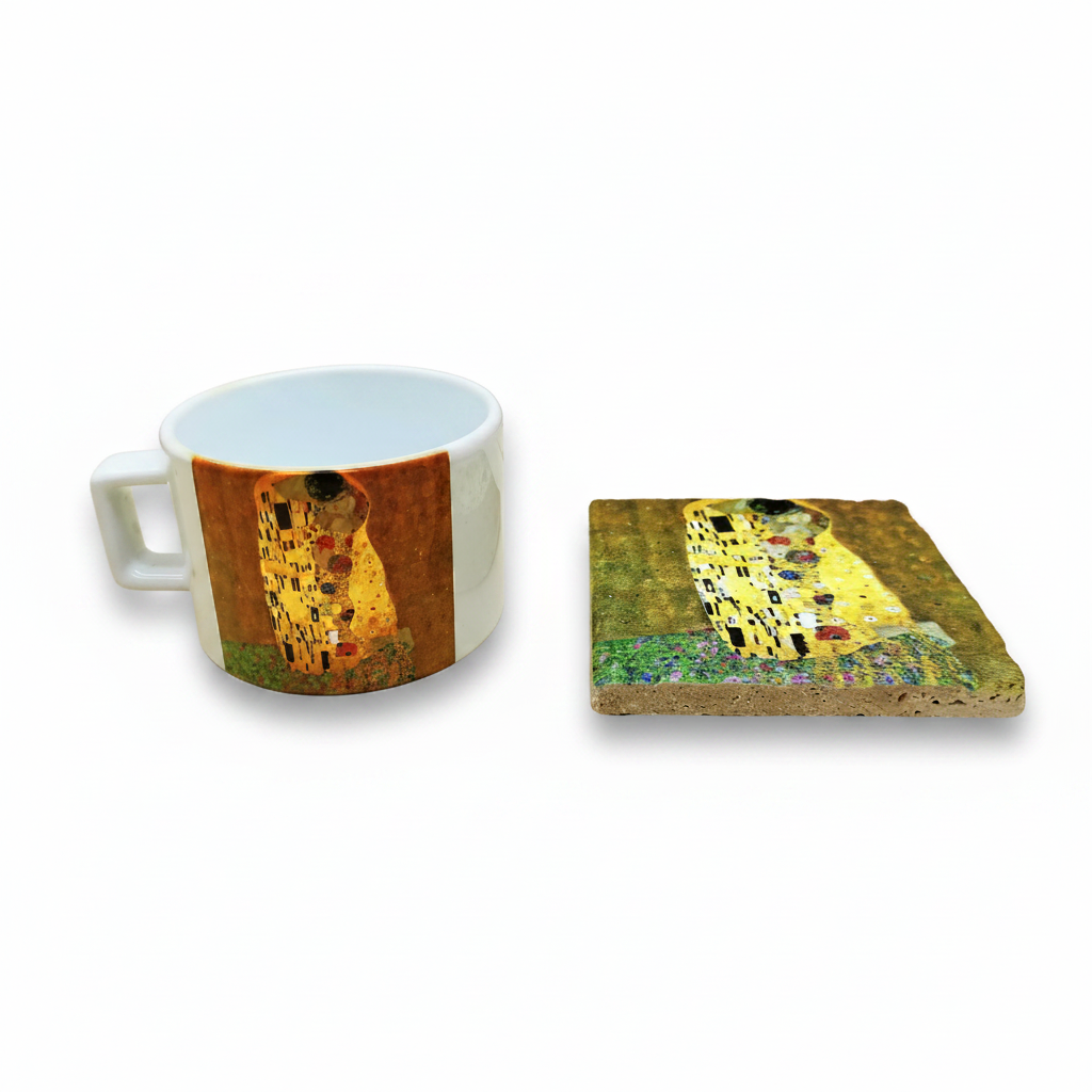 Klimt – Öpücük (The Kiss) Çay/Kahve Fincanı ve Bardak Altlığı Seti – görsel 3