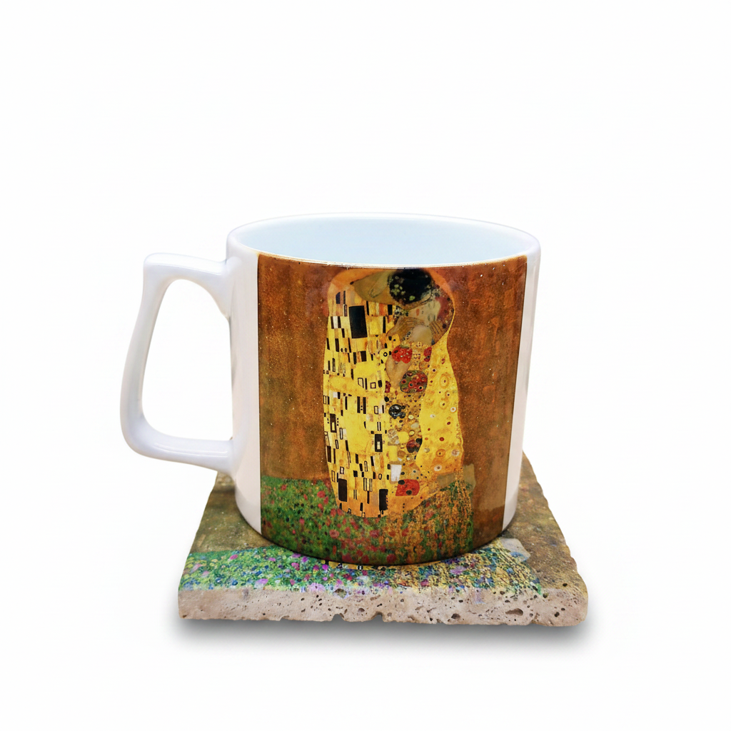 Klimt – Öpücük (The Kiss) Yelken Kulplu Kupa ve Bardak Altlığı Seti